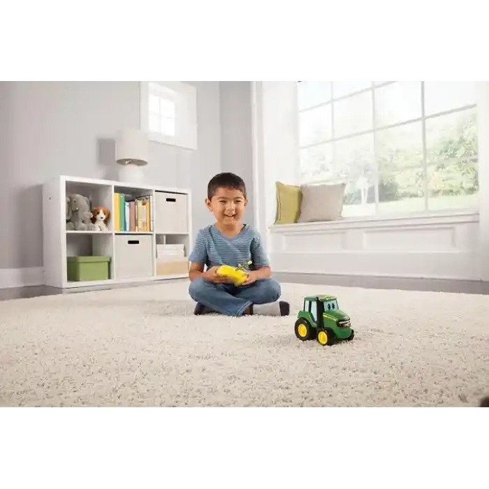 Tomy JD RC John Deere Uzaktan Kumandalı Traktör