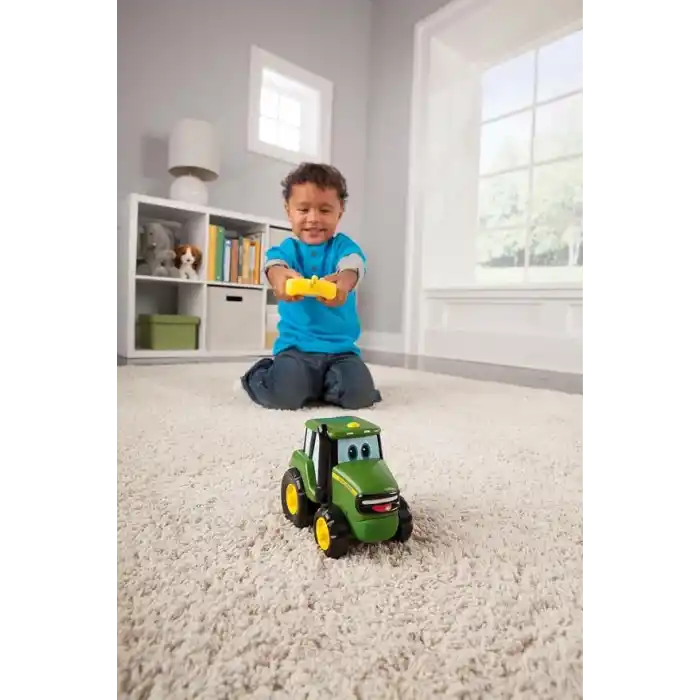 Tomy JD RC John Deere Uzaktan Kumandalı Traktör