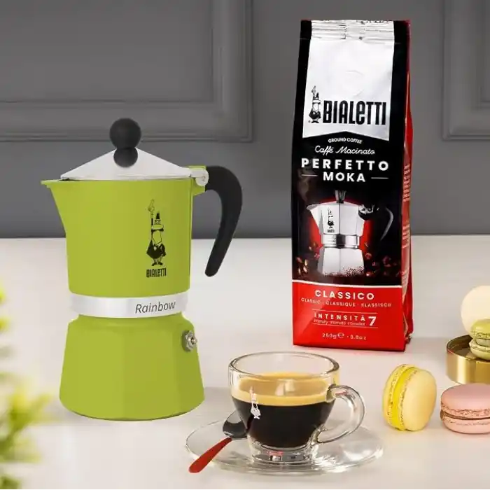 Bialetti - Rainbow: 3 Cups Ocak Üstü Espresso Pişirici - 130ml - Yeşil Renk - Alüminyum Gövde - Patentli Güvenlik Valfi - Tüm Ocak Türleri İçin Uygundur (İndüksiyon Hariç)
