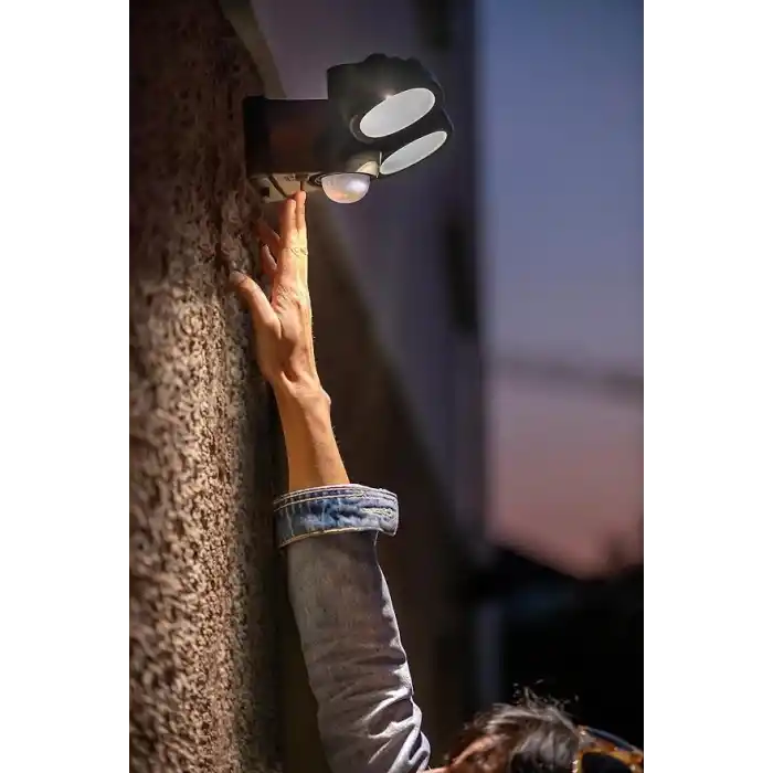 Brennenstuhl Pilli LED Spot Lamba LUFOS / Kablosuz LED Dış Mekan Spotu Pilli ve Hareket Sensörlü, 8 Adet LED Lamba, 2 x 240 Lümen, Dış Mekan için