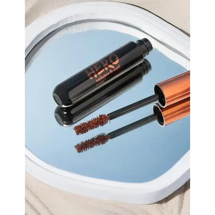Hero Volume & Curl Yoğun Hacim Veren Nemlendirici Etkili Kahverengi Maskara