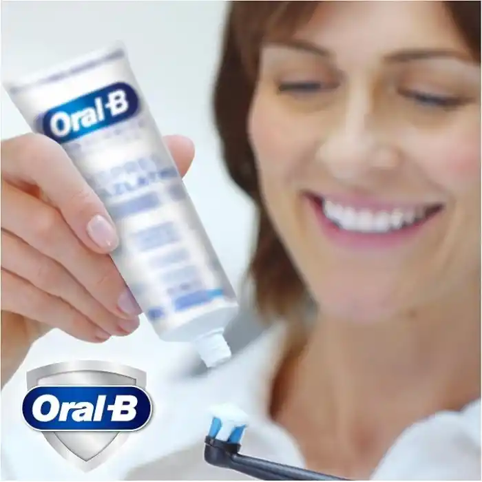 Oral-B Pro 3D White Advanced Ekspres Beyazlatma Ferah Parlaklık Diş Macunu 75 ml