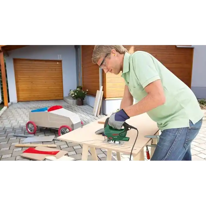 Bosch Home and Garden PST 700 Elektrikli Dekupaj Testeresi, 500 Watt, Taşıma Çantalı, Renk: Yeşil / Siyah, Dakikada 3000 devir, Hava üfleme fonksiyonu
