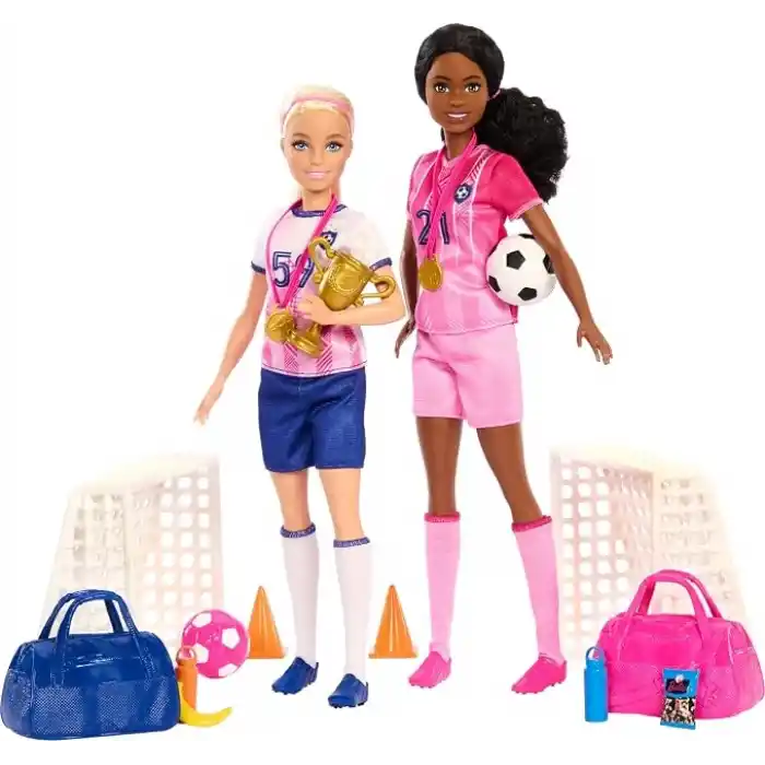 Barbie kariyer bebekleri ve 15 aksesuar, Barbie Brooklyn ile sarı saçlı ve minyon bebek, 2 kale, 2 top ve daha fazlasıyla Futbolcu Bebekler oyun seti, HRG88