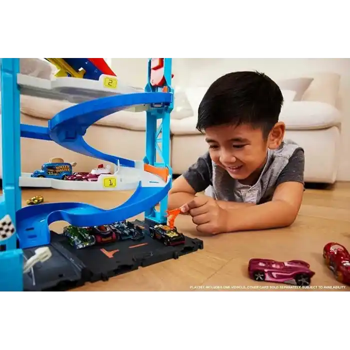 Hot Wheels® Heyecanlı Yarış Kulesi