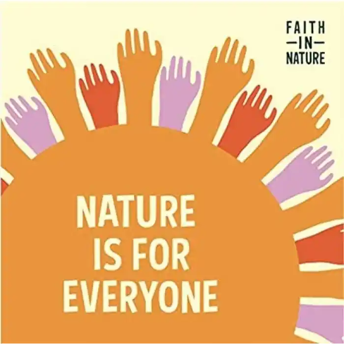 FAITH IN NATURE %99 Doğal Tazeleyici Şampuan Normal & Yağlanmaya - Kepeğe Meyilli Saçlar İçin (Greyfurt & Portakal, 400 ml)