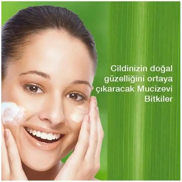 Himalaya Since 1930 Arındırıcı Yüz Temizleme Köpüğü, Neem, Zerdeçal, Parabensiz, Normal Ve Yağlı Ciltler, 150 ml