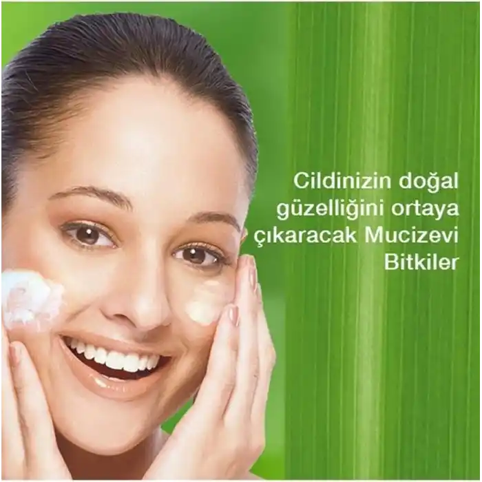 Himalaya Since 1930 Peeling Etkili Hassas Yüz Temizleme Jeli, Kayısı, Aloe Vera, Parabensiz, Tüm Ciltler, 150 ml