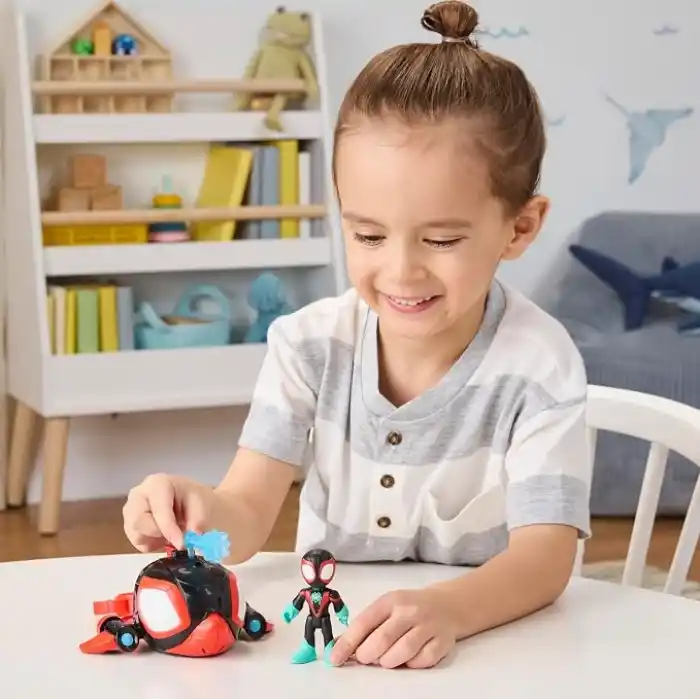 Marvel Spidey and his Amazing Friends Su Ağları Dönen Yunus Denizaltı Oyuncak