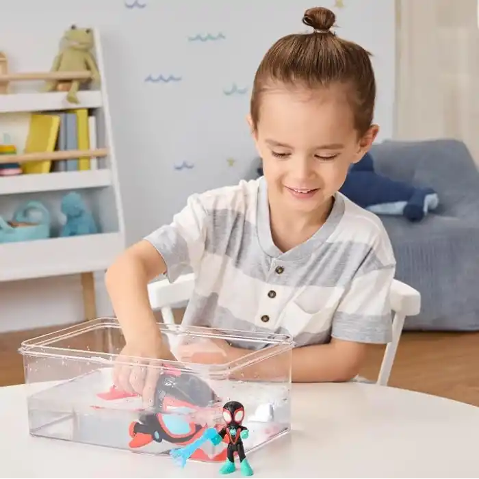 Marvel Spidey and his Amazing Friends Su Ağları Dönen Yunus Denizaltı Oyuncak
