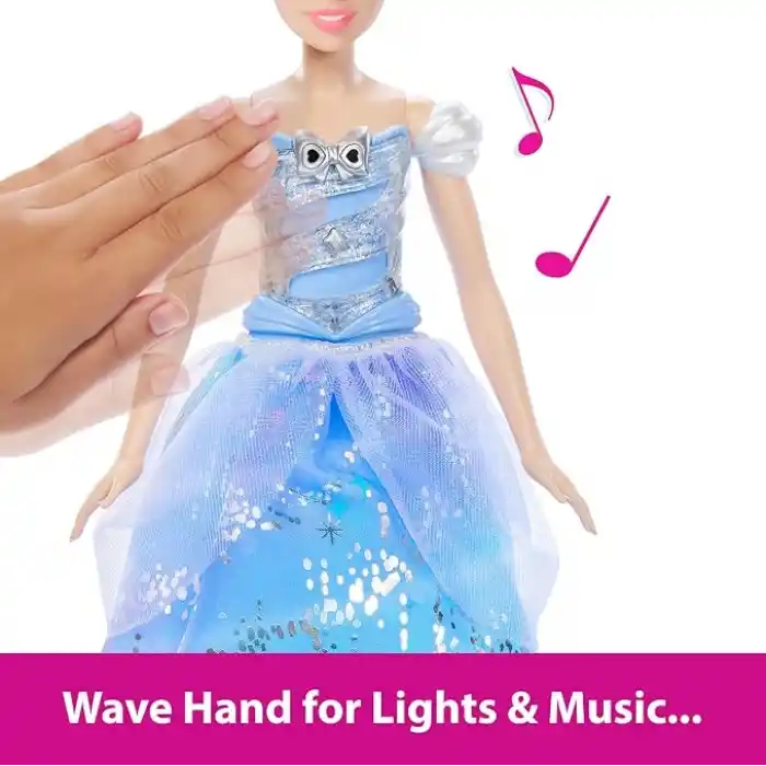 Mattel Disney Prensesi Cinderella Sihirli değnek sallandığında ışıkları yanan ve sesler çıkaran elbisesi ile, filmden ilham alan Balo Elbiseli Cinderella, JBF94