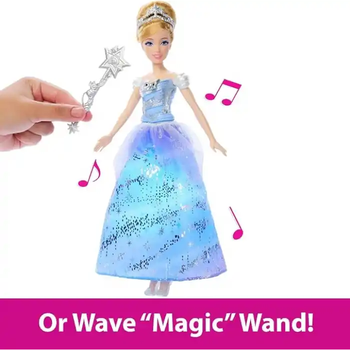 Mattel Disney Prensesi Cinderella Sihirli değnek sallandığında ışıkları yanan ve sesler çıkaran elbisesi ile, filmden ilham alan Balo Elbiseli Cinderella, JBF94