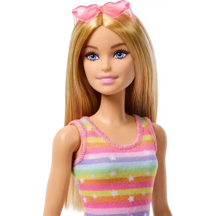 Barbie Paten ve Koşu Arkadaşım oyun seti, sarışın bebek ve paten kayan köpekçik, tasma, uyumlu patenler, güneş gözlükleri ve evcil hayvan aksesuarları, JMJ44
