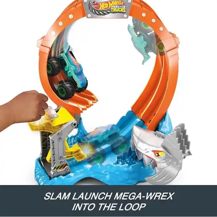 Hot Wheels®Monster Trucks Dönen Corkscrew Shark Çarpışması