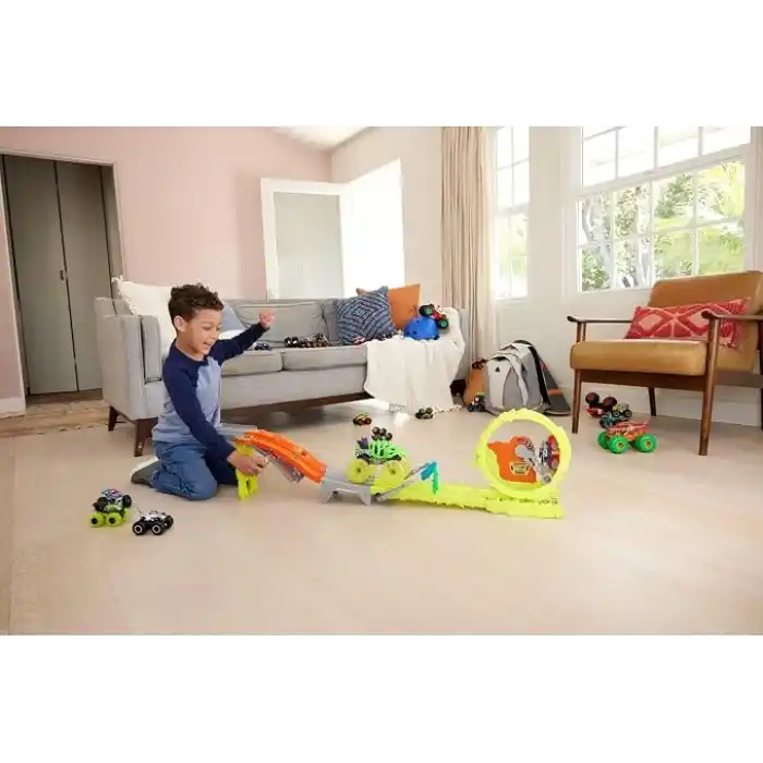 Hot Wheels® Monster Trucks Power Smashers Oyun Seti