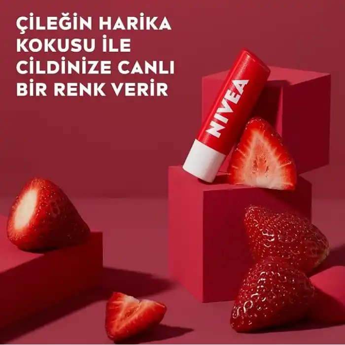 NIVEA Çilek Dudak Bakım Kremi 4.8 gr, 24 Saat Nemlendirme,Çilek Kokusu,Işıltılı Renk,Mineral Yağı İçermez