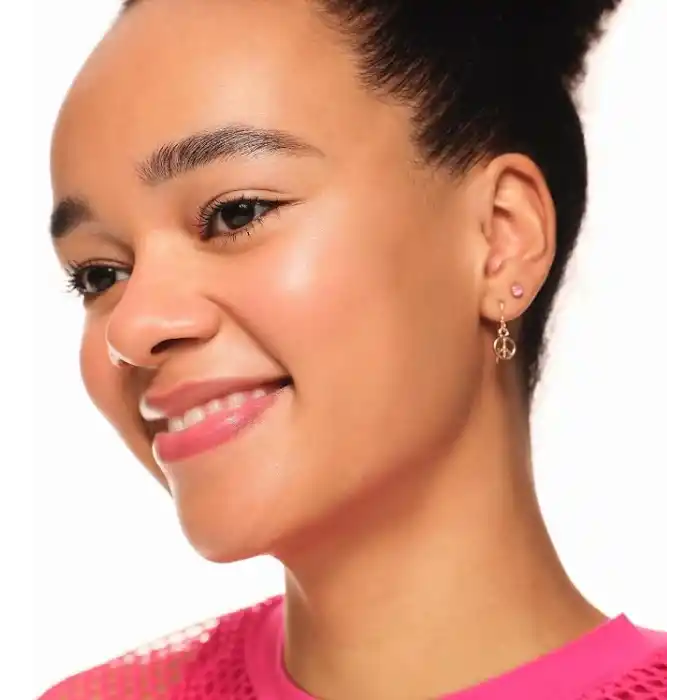 Essence Cosmetics Baby Got Diamond Stick Highlighter