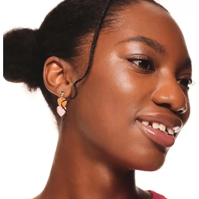 Essence Cosmetics Baby Got Diamond Stick Highlighter
