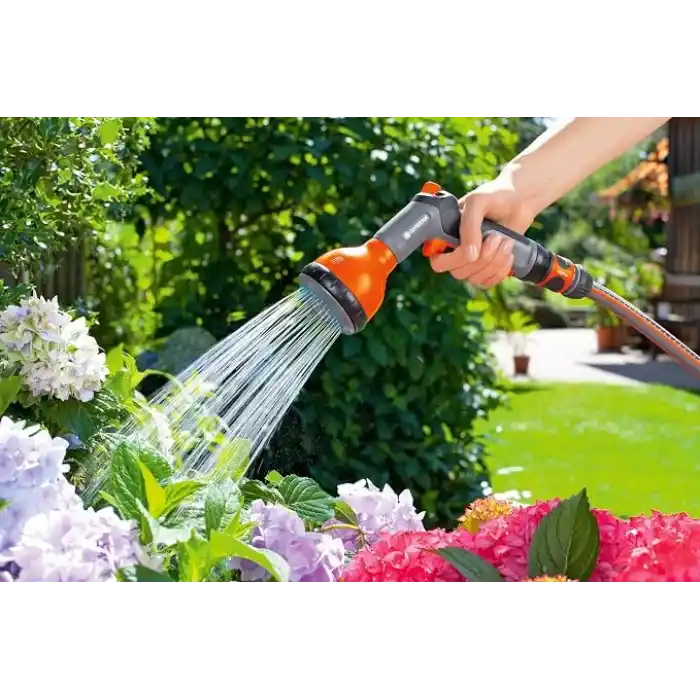 GARDENA Classic 18313-20 - Saksı bitkilerini ve yükseltilmiş yatakları sulamak için çok amaçlı duş, 3 su jeti, don koruması