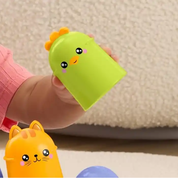 6 ay ve üzeri bebekler için duyusal gelişime yardımcı özelliklere sahip üst üste dizme oyuncağı, gelişime yardımcı oyunlar, Fisher-Price Çıngıraklı Minik Kuş, JLG00