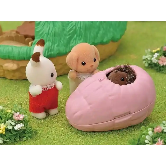 Sylvanian Families Yavru Kirpi Yuvası Renkli 3+