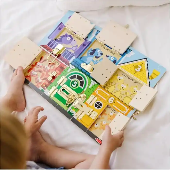 Melissa & Doug - Ahşap Çilingir Tahtası (13785)