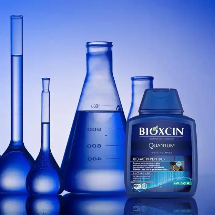 Bioxcin Quantum Şampuan 3 x 300 ml – Yağlı Saçlar İçin Sebum Dengeleyici ve Saç Dökülmesine Karşı Etkili Şampuan (3 Al 2 Öde Set)