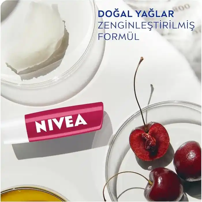 NIVEA Kiraz Dudak Bakım Kremi, 24 Saat Nem, Dudak Bakımı, Kiraz Kokusu, Hafif Kırmızı Işıltı (4,8gr)