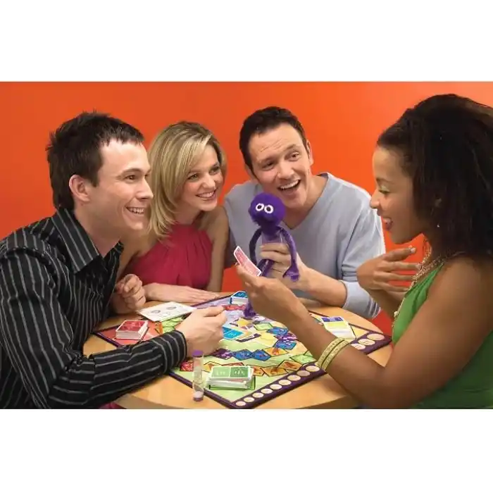 Hasbro Gaming Tabu XL Kutu Oyunu, 4 Farklı Oyun Alternatifi, Klasik Oyunun Yanı Sıra Çizerek, Tabu Kuklasıyla Anlatarak ve En Fazla 15 Kelime Kullanarak Tabu Oynayın