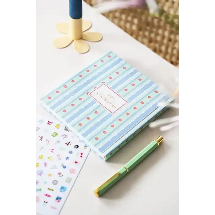 Matt Notebook 2027 Yılı Kare Haftalık Ajanda 15x15 cm Çiçekler