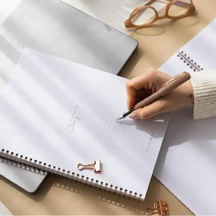 A4 Spiralli Karton Kapak 2’li Set Noktalı Okul Defteri 80 yaprak, Ders Programlı Mavi Kahve Kalpler