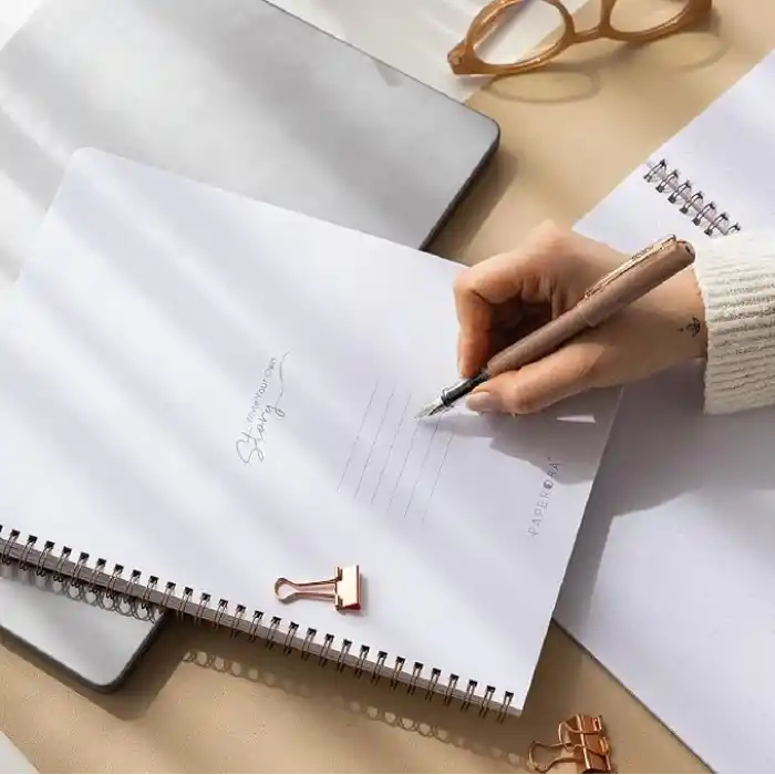 A4 Spiralli Karton Kapak 2’li Set Noktalı Okul Defteri 80 yaprak, Ders Programlı Pembe Puantiye