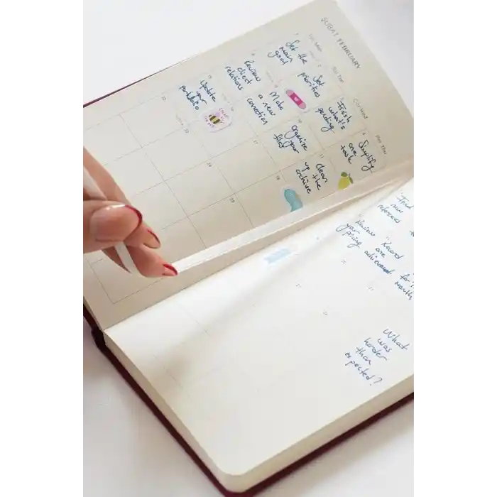 Matt Notebook 2027 Yılı Haftalık Keten 9x17 cm Cep Ajandası 12 Aylık Bordo