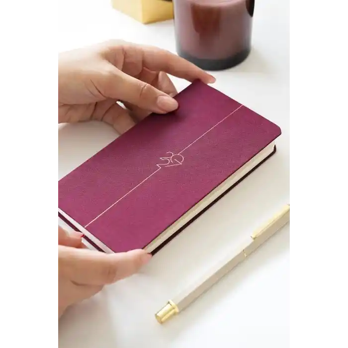 Matt Notebook 2027 Yılı Haftalık Keten 9x17 cm Cep Ajandası 12 Aylık Bordo