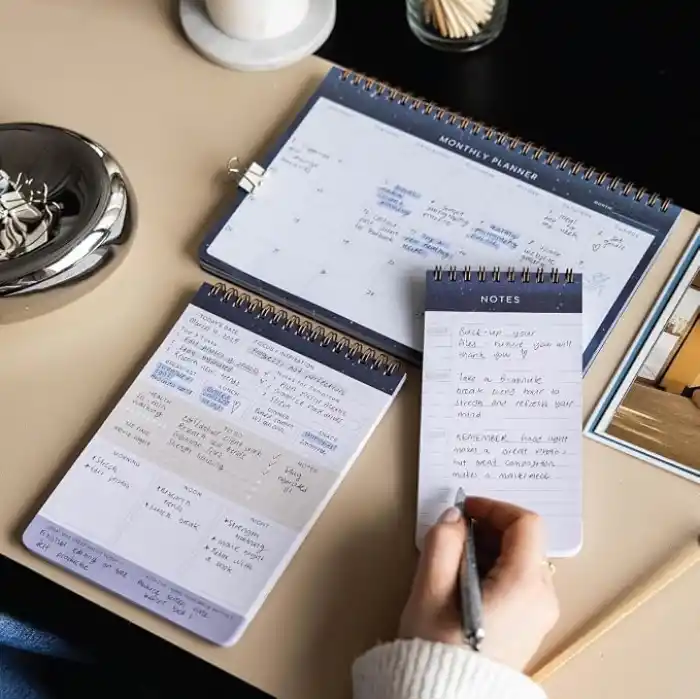 PAPERORA Haftalık ve Günlük 3’lü Masaüstü Süresiz Planlayıcı Set - Galaksi