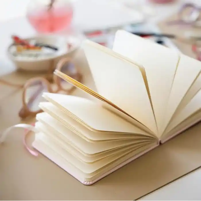 12x12 cm Sert Kapak 80 Yaprak 140 gr. Eskiz Defteri - Sketch Book - Lila