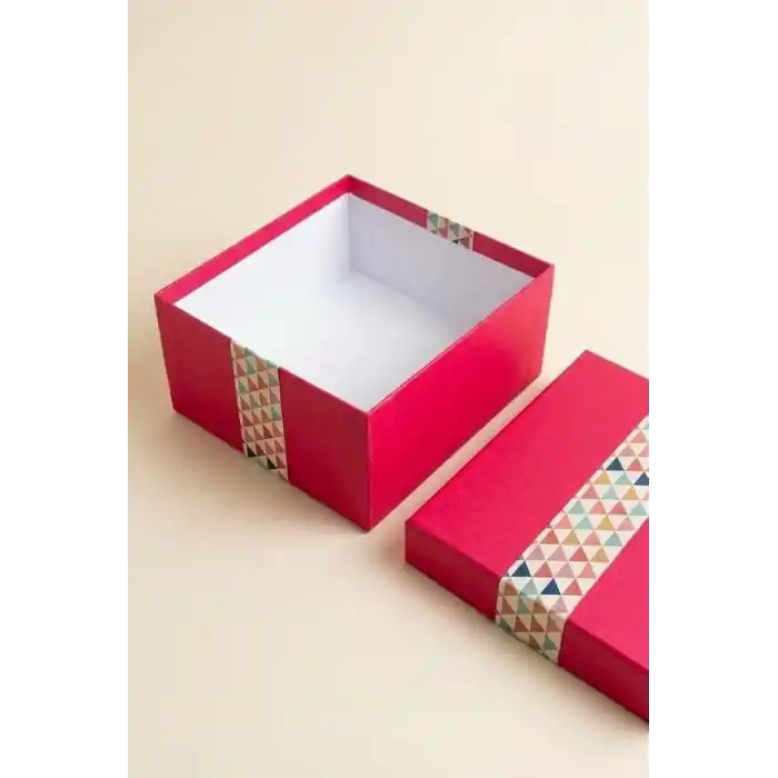Kırmızı Hediye Kutusu Geometrik Desenli