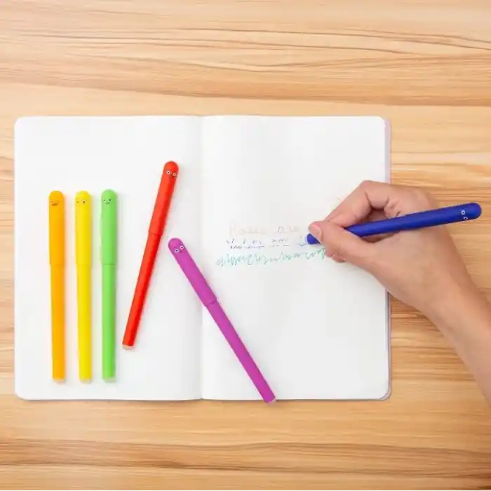 Kikkerland Fruitie Cuties Kokulu Silinebilir Jel Kalemler - Mermi Günlükleri ve Günlük Planlayıcılar için Sevimli Sabit Temel Malzemeler - 6lı Paket Meyve Kokusu