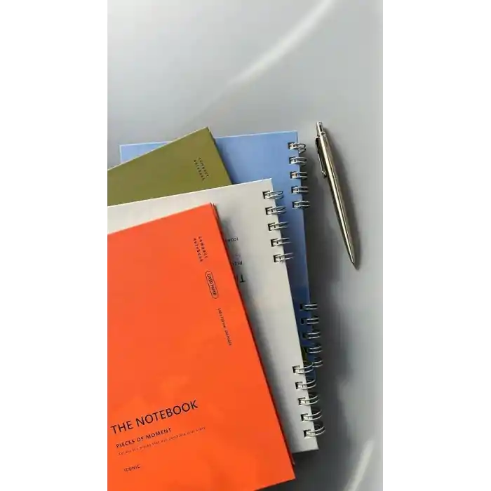 Fark Tanıtım Spiralli 80 Yaprak Çizgisiz A5 Defter, Not Defteri, Okul Defteri, 4 Farklı Renk Seçeneği (02 Placid Blue)