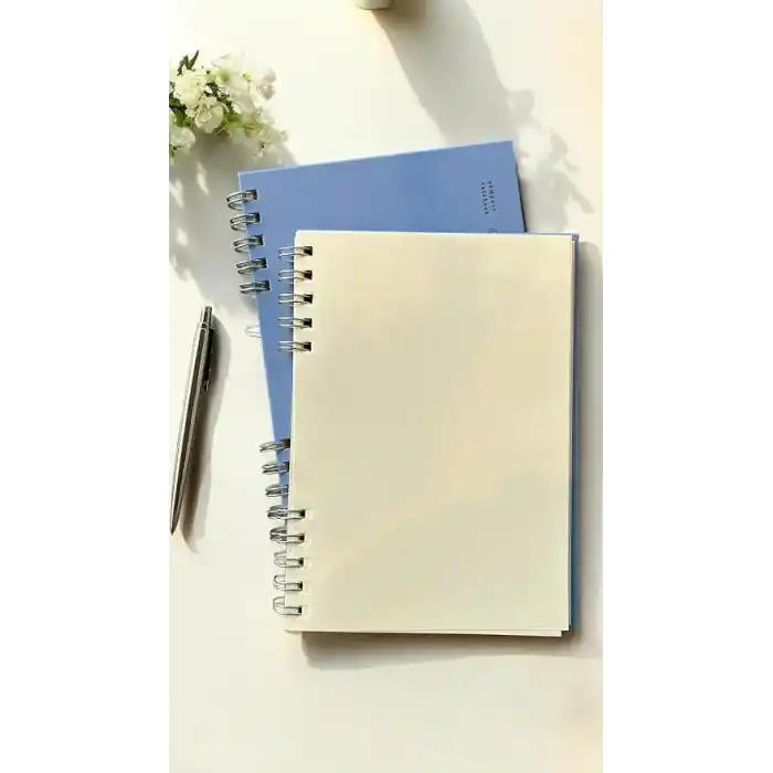 Fark Tanıtım Spiralli 80 Yaprak Çizgisiz A5 Defter, Not Defteri, Okul Defteri, 4 Farklı Renk Seçeneği (02 Placid Blue)