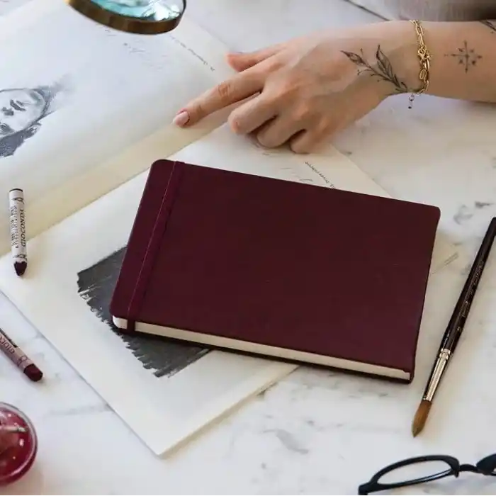 21x15 cm Sert Kapak 80 Yaprak 140 gr. Eskiz Defteri - Sketch Book - Bordo