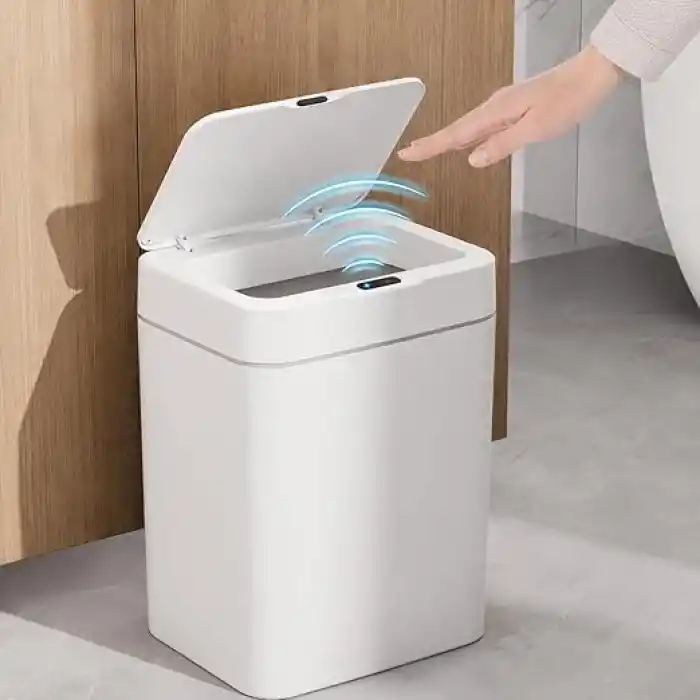 12 Litre Sensörlü Çöp Kovası, Otomatik Temassız Akıllı Çöp Kutusu, Sessiz Kapanan Kapaklı, 2 AA Pille Çalışan, Banyo, Mutfak ve Ofis İçin Beyaz