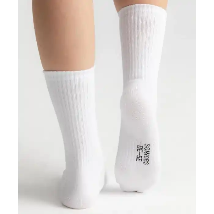 SONNORS 4 Çift Unisex Erkek Çorap ve Kadın Spor Çorabı - Nefes Alabilir Atletik Performans ve Kompresyon Tenis Çorapları - 4lü Siyah & Beyaz