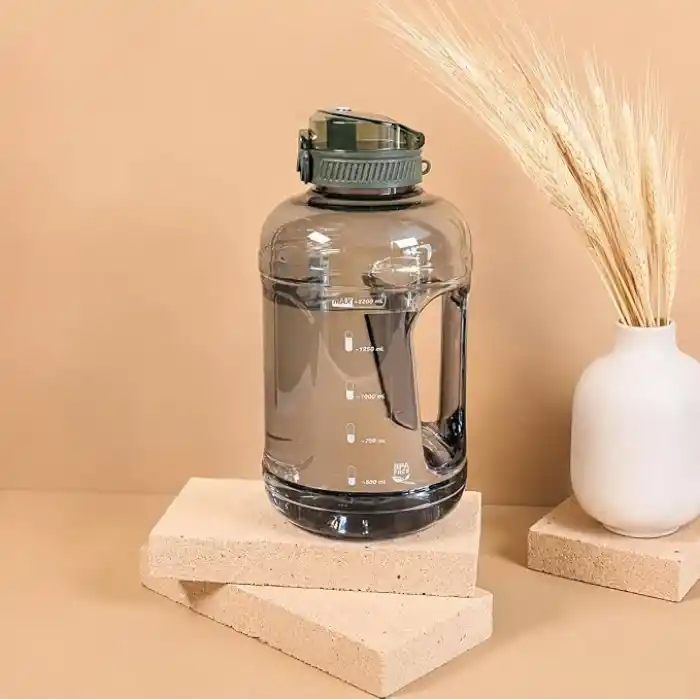 2200 ml Suluk 2.2 Litre - Kilitli Kapaklı Geniş Hacimli Matara (Yeşil)