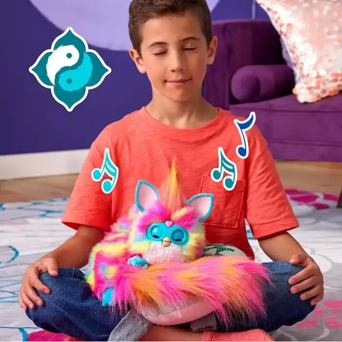 Furby DJ Furby Etkileşimli Oyuncak | Müzik, Işıklar, Hareket ve Oyunlar İçeren Süper Yumuşak Gökkuşağı Renkli Elektronik Pelüş | İngilizce ve Furbish Konuşur | 81 cm Uzunluk | 6 Yaş ve Üzeri