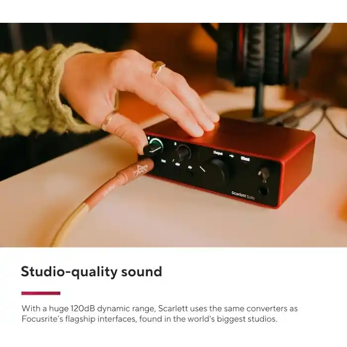 Focusrite Scarlett Solo Studio Gen 4 Ses Kayıt Paketi: Şarkı Yazarları İçin Kayıt, Yayın ve Podcasting İçin Kondansatör Mikrofon ve Kulaklık, USB Audio Arayüzü