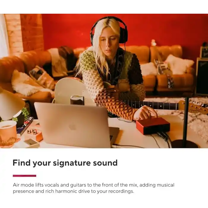 Focusrite Scarlett Solo Studio Gen 4 Ses Kayıt Paketi: Şarkı Yazarları İçin Kayıt, Yayın ve Podcasting İçin Kondansatör Mikrofon ve Kulaklık, USB Audio Arayüzü