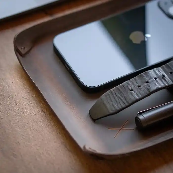 Masaüstü Organizer, Toplayıcı, Hakiki Deri Vale Tepsisi, Telefon pedi, Deri Sümen, Deri Pad, Deri Kase, Zarf ve Mektup Tepsisi, vallet tray, catch it all tray, leather (Kestane - Koyu Kahverengi)
