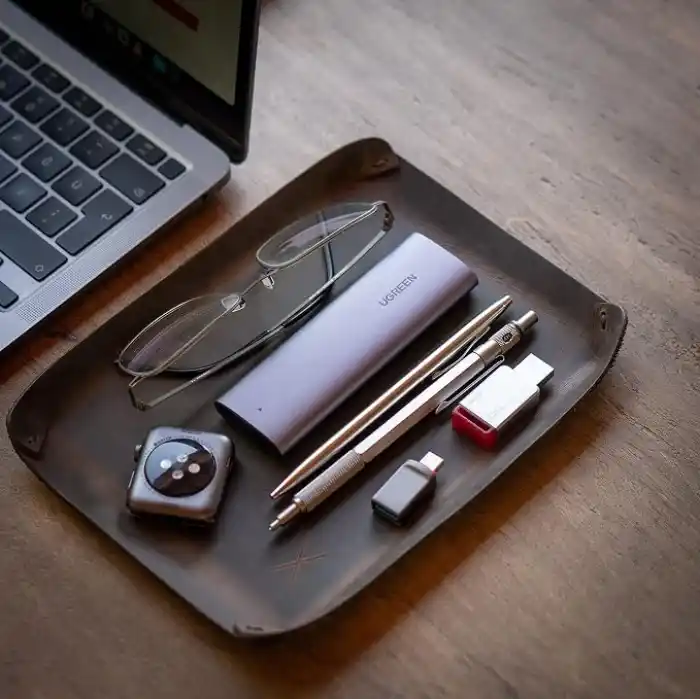 Masaüstü Organizer, Toplayıcı, Hakiki Deri Vale Tepsisi, Telefon pedi, Deri Sümen, Deri Pad, Deri Kase, Zarf ve Mektup Tepsisi, vallet tray, catch it all tray, leather (Kestane - Koyu Kahverengi)