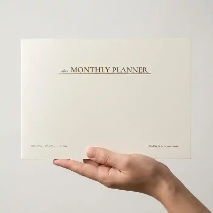 Fark Tanıtım/Paperto. Tarihsiz Aylık Planlayıcı, 29,7 × 21 cm, 32 Sayfa, 110 gr Ivory Kağıt, Krem Kapak, Aylık Plan Defteri (İngilizce)